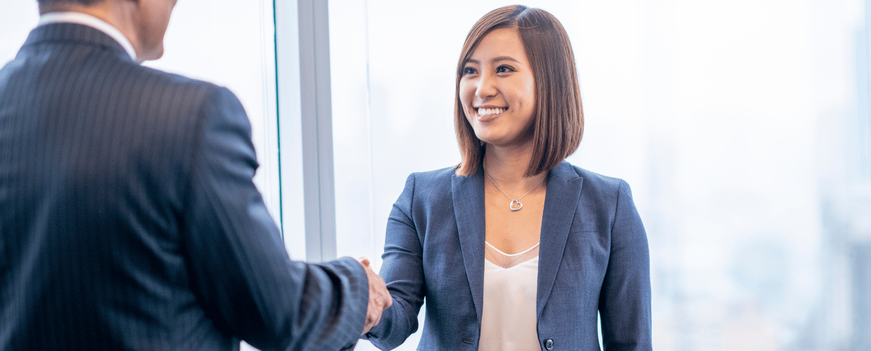 asian-business-woman-shaking-hands-on-deals