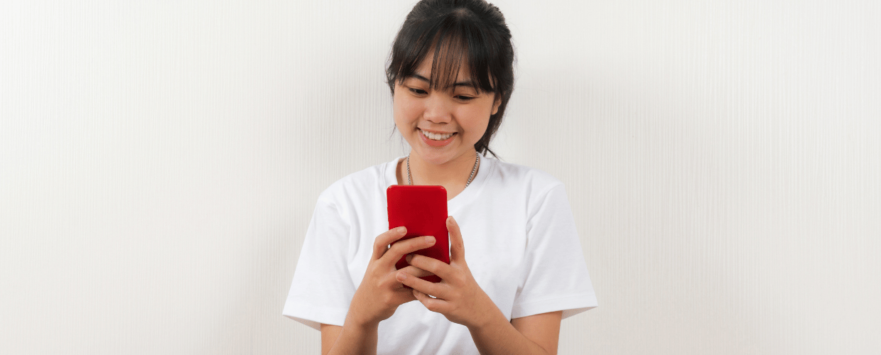 asian-woman-playing-phone