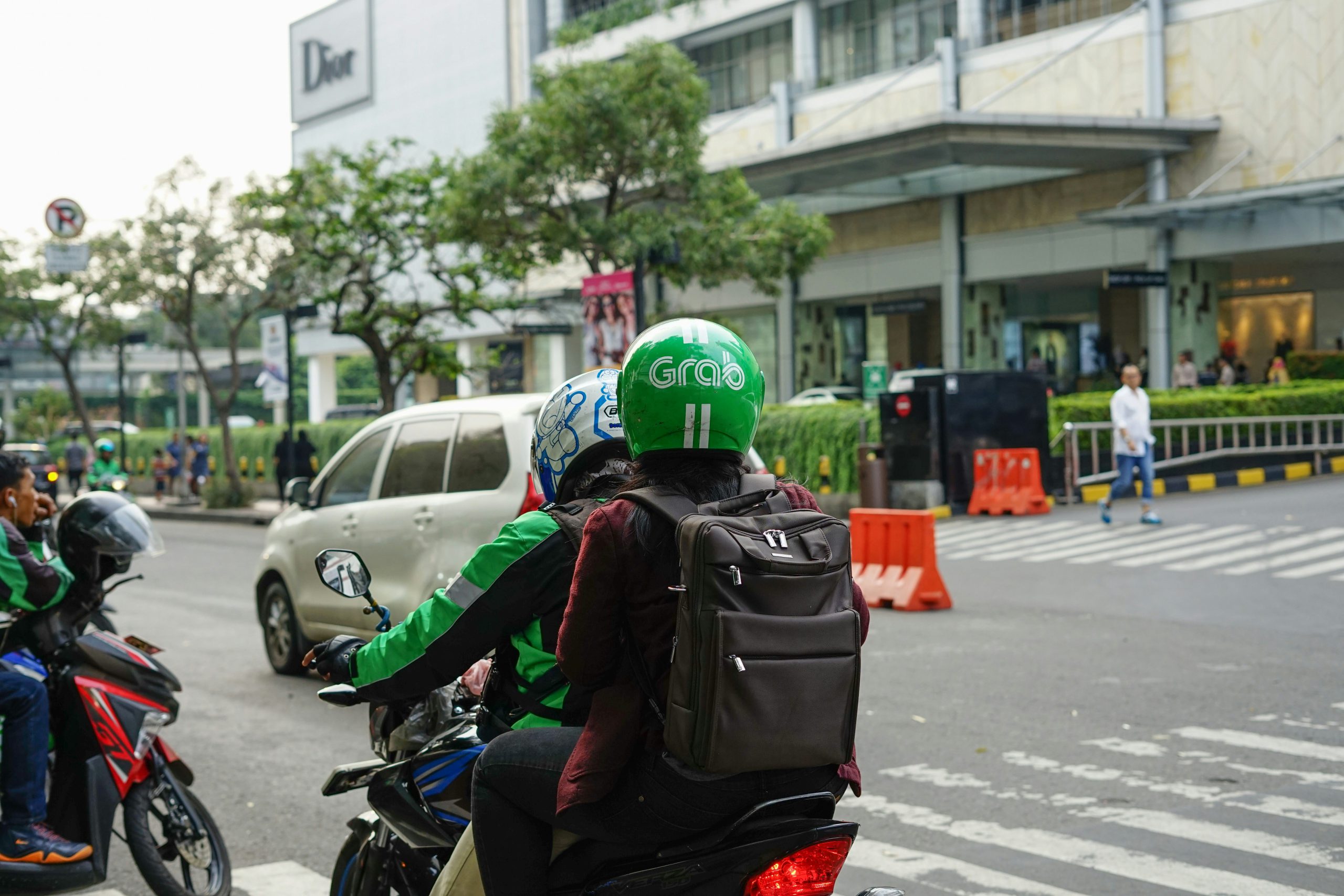 grab-driver-bike